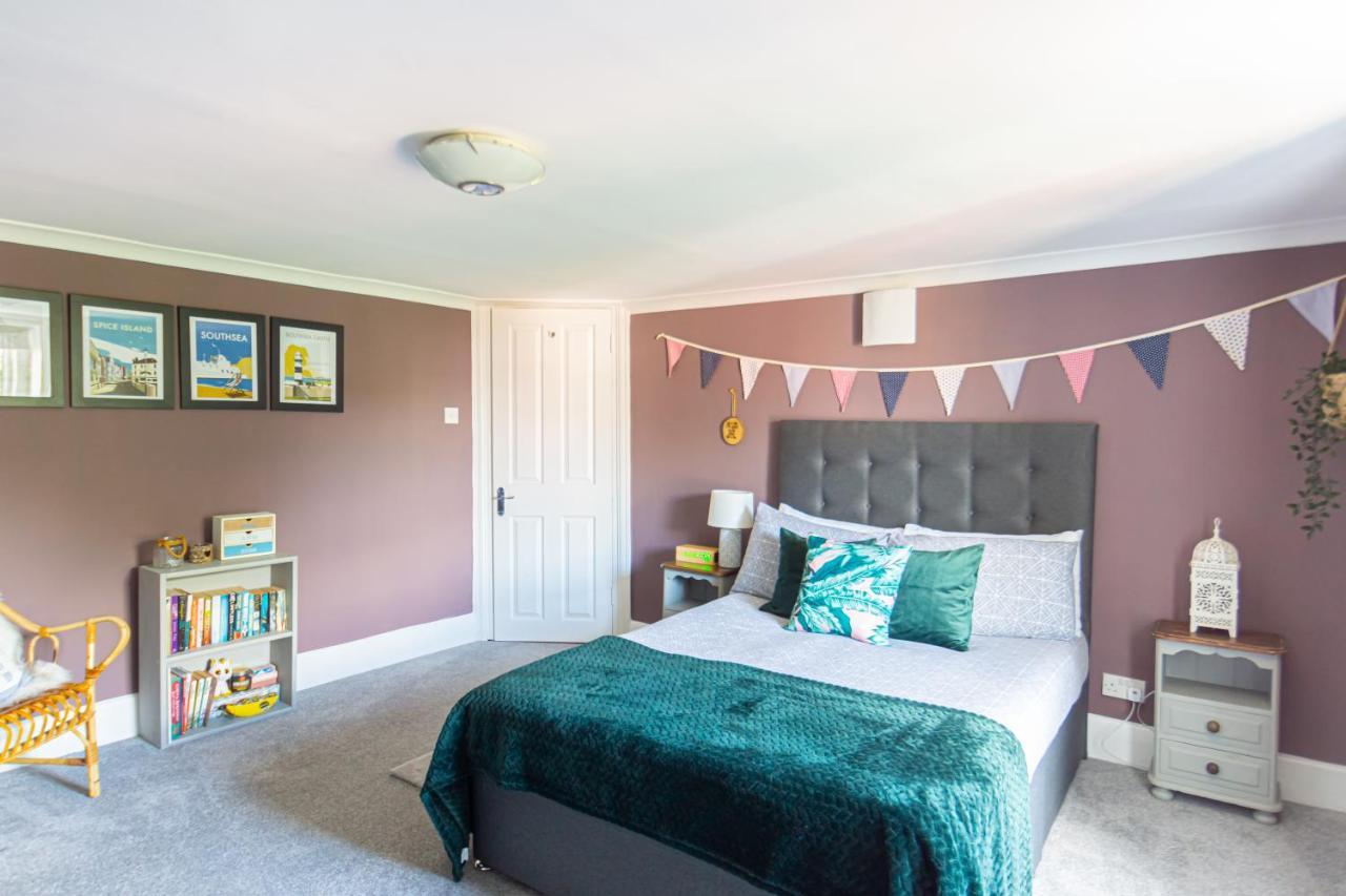Spacious Split Level Flat In Great Location Portsmouth Exterior foto